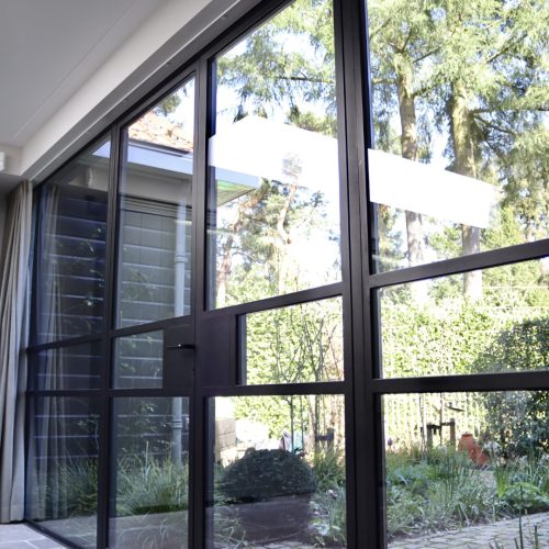 Stalen geïsoleerde buitendeuren